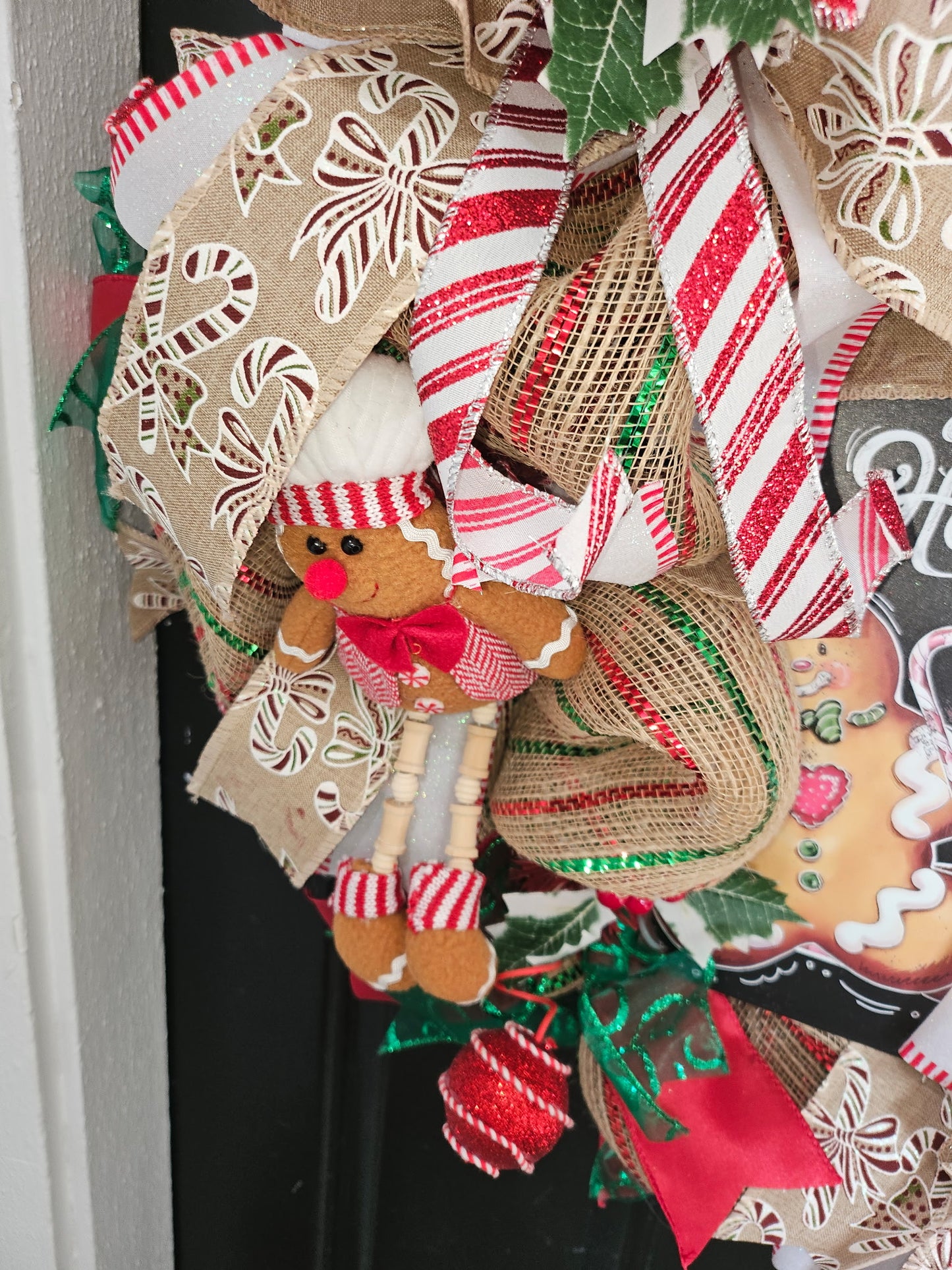 Happy Holidays Gingerbread Wreath