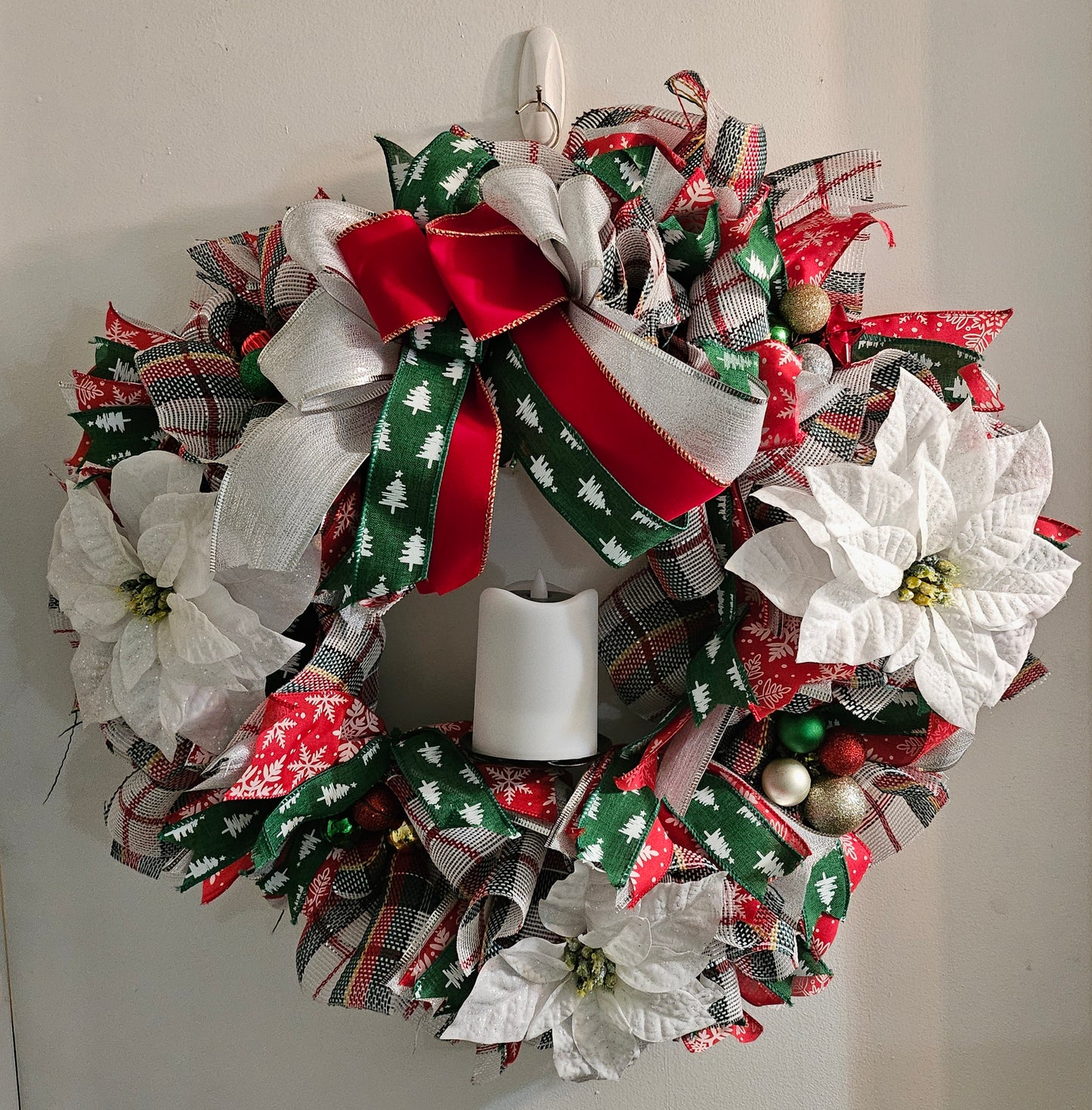 Traditional Candle Wreath