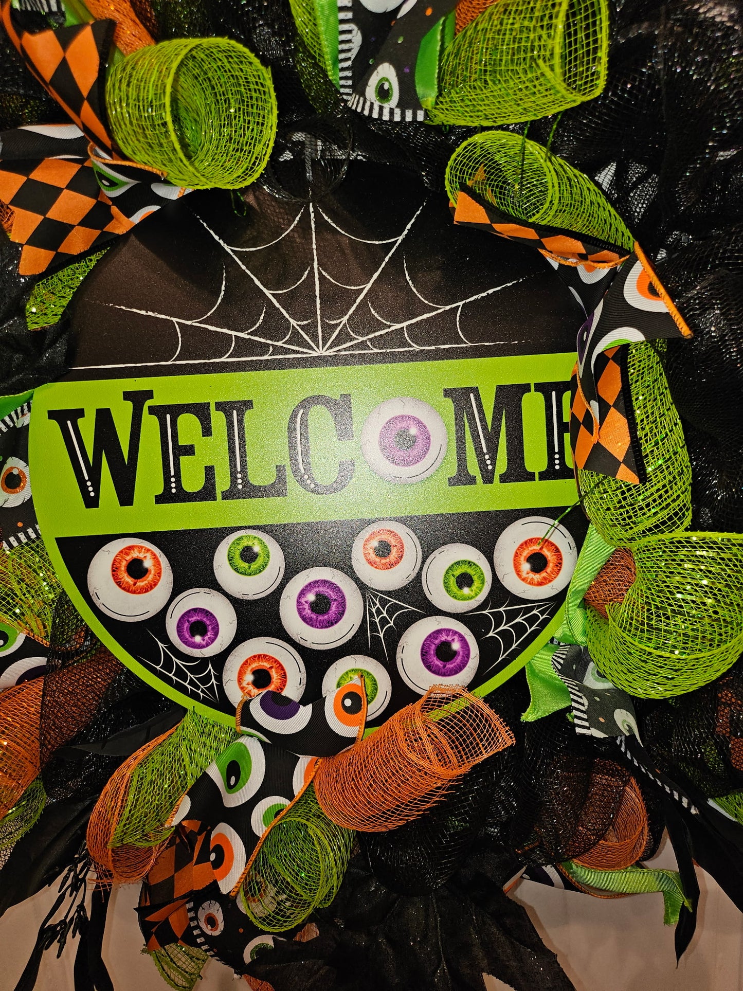 Halloween 'Welcome' Eyeballs Wreath