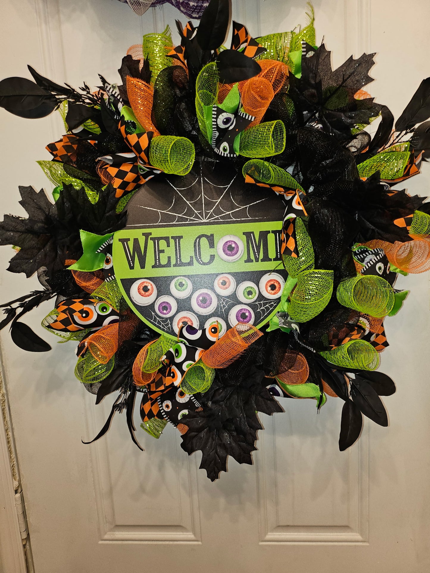Halloween 'Welcome' Eyeballs Wreath