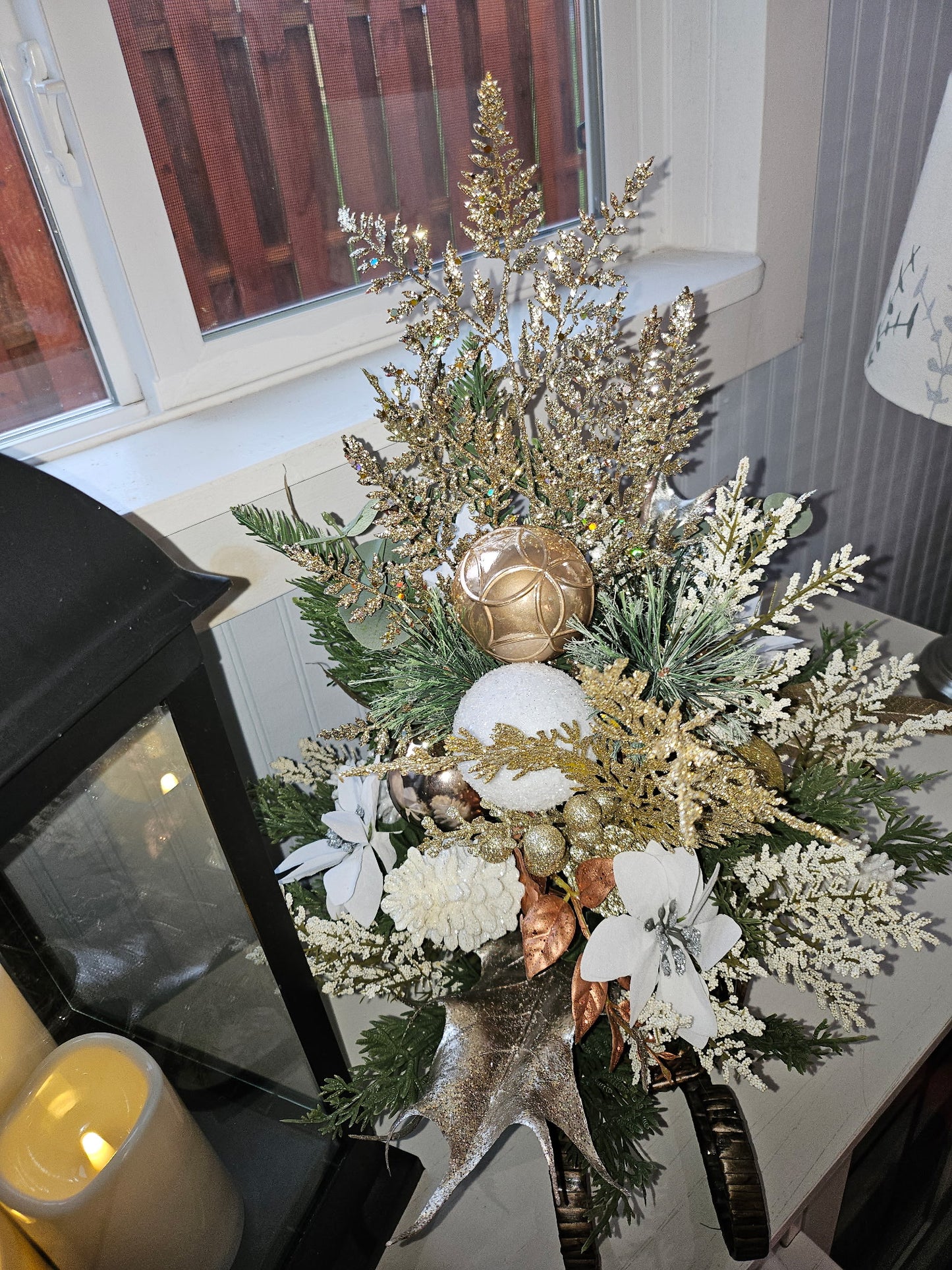 White & Gold Sleigh Centerpiece